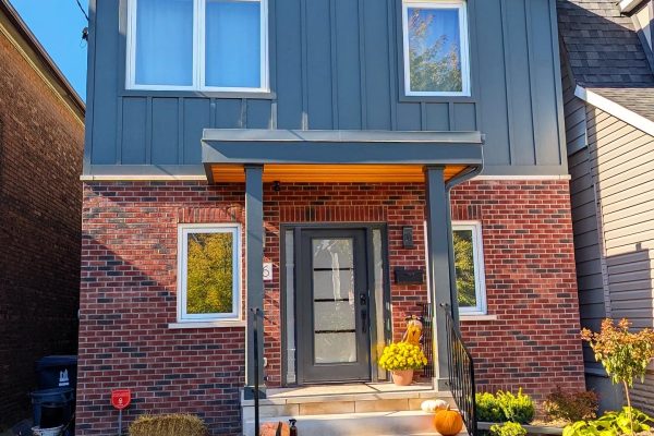 Exterior Renovation - Toronto - Etobicoke -Toronto - GTA - General Contactor - Front of Home Facade - East York