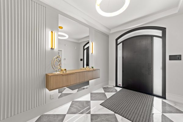 Interior home renovations - Foyer feature wall - Thornhill - York Region - Toronto - GTA - General contracting
